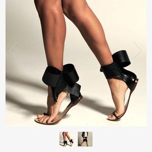 Bow sandals